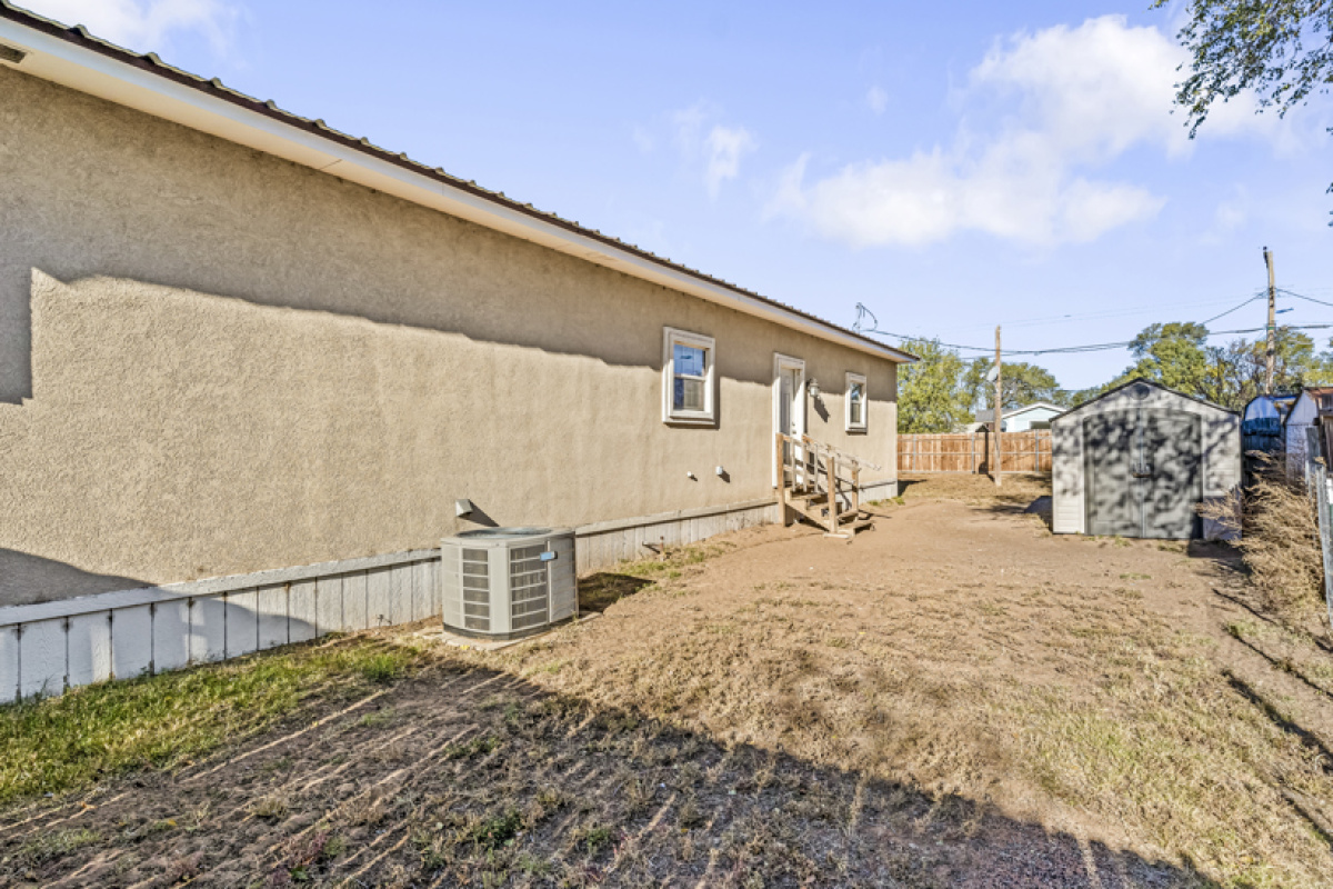 901 Trinidad St, Dalhart, Texas 79022, 3 Bedrooms Bedrooms, ,2 BathroomsBathrooms,Single Family Home,Active Listings,Trinidad St,1135