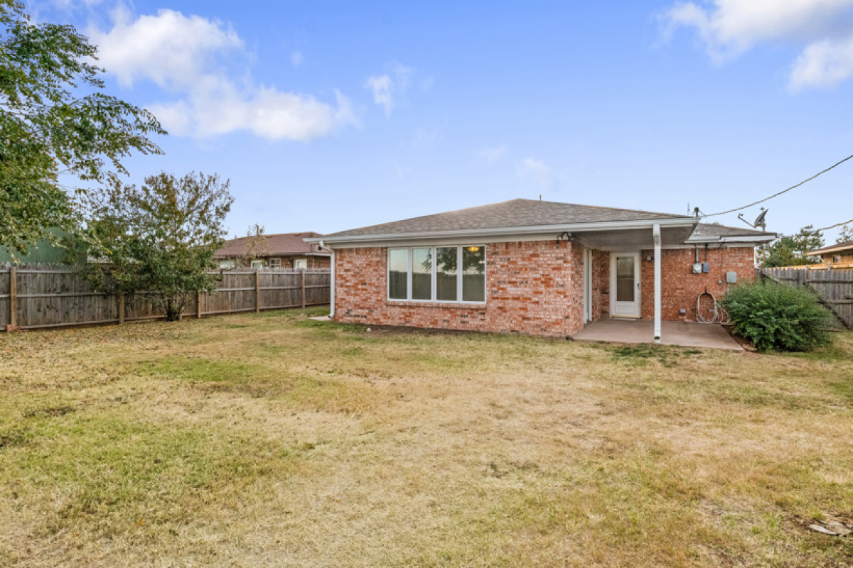 1201 Sagebrush Rd, Dalhart, Texas 79022, 3 Bedrooms Bedrooms, ,1 BathroomBathrooms,Single Family Home,Active Listings,Sagebrush Rd,1136