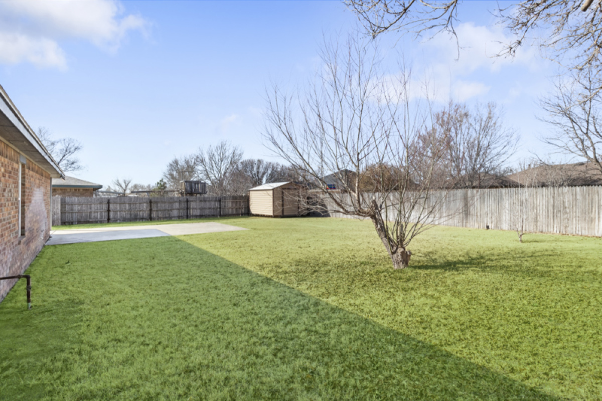 1908 Shawnee Trail, Dalhart, Texas 79022, 3 Bedrooms Bedrooms, ,1 BathroomBathrooms,Single Family Home,Active Listings,Shawnee Trail,1148