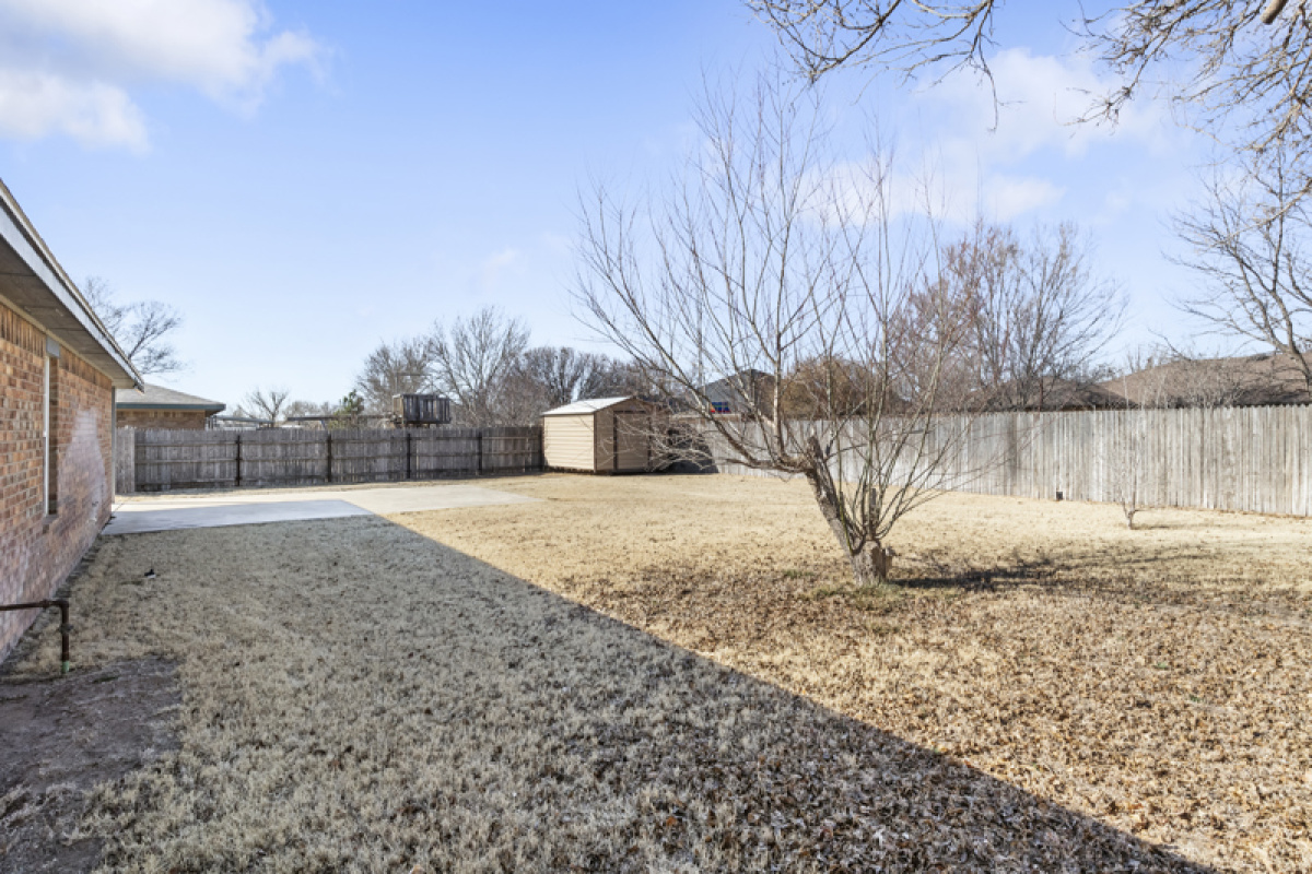 1908 Shawnee Trail, Dalhart, Texas 79022, 3 Bedrooms Bedrooms, ,1 BathroomBathrooms,Single Family Home,Active Listings,Shawnee Trail,1148